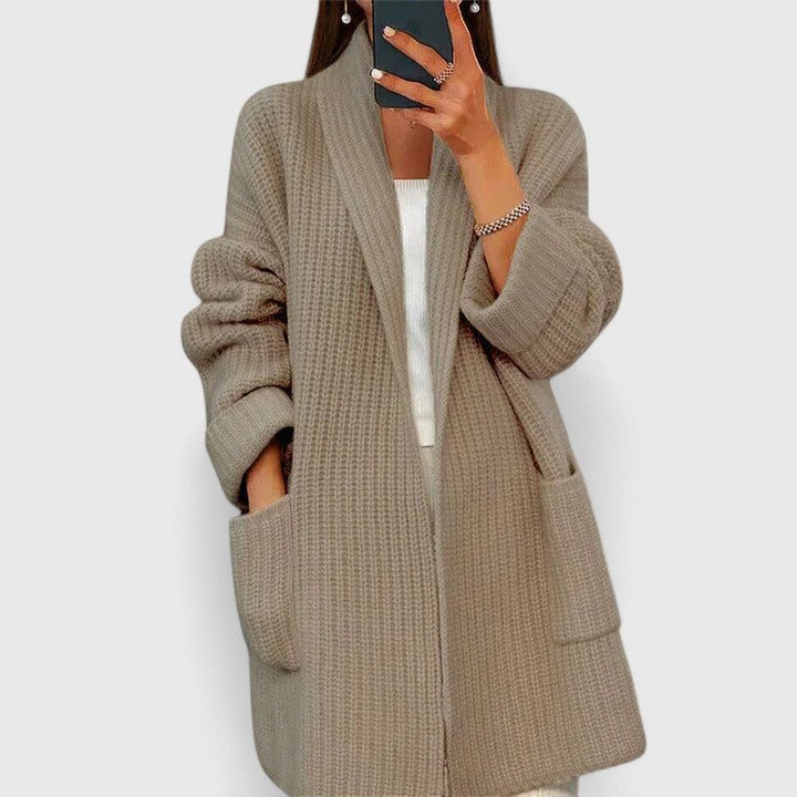 Amy - Comfortable Cardigan