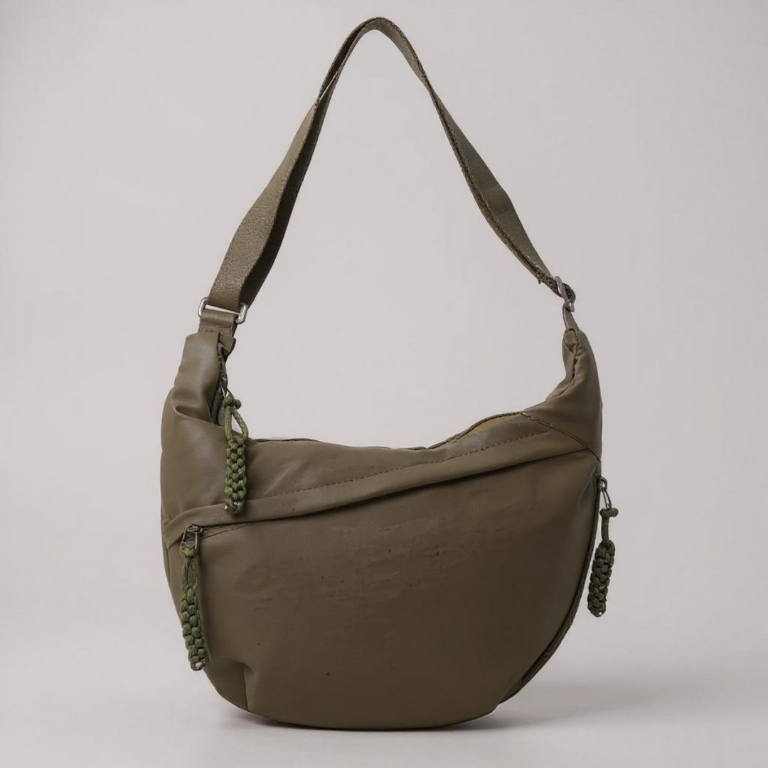 Iris | The Crescent Bag
