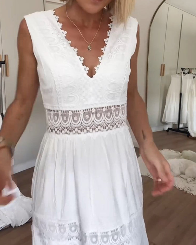 Léonie™ Elegant Lace V-Neck Dress