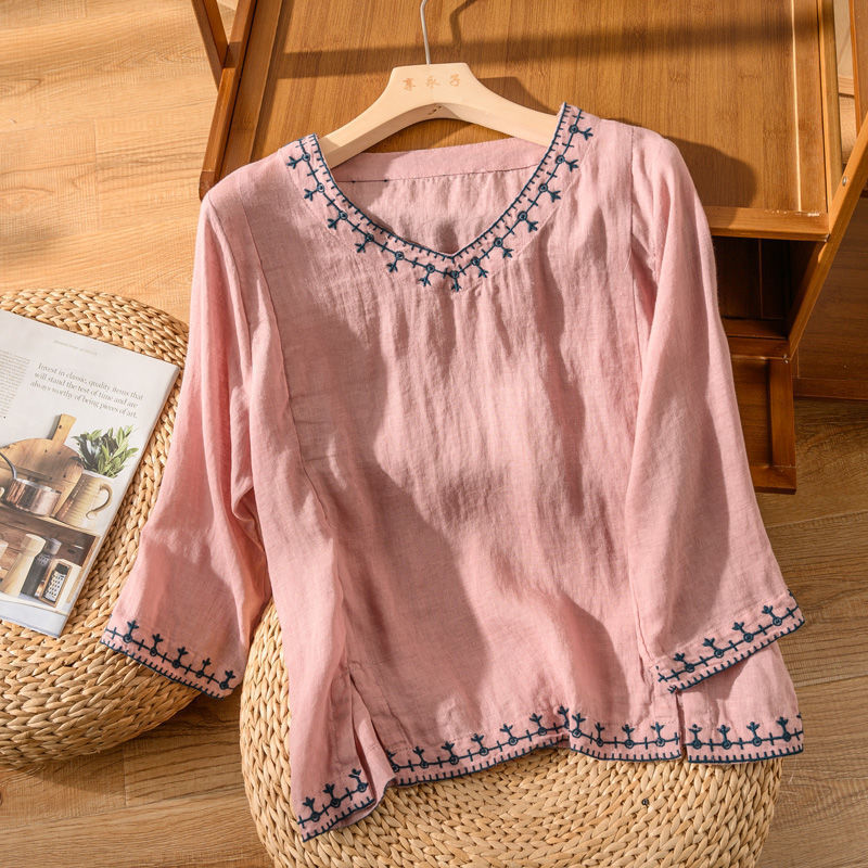 ANOUK | EMBROIDERED V-NECK BLOUSE