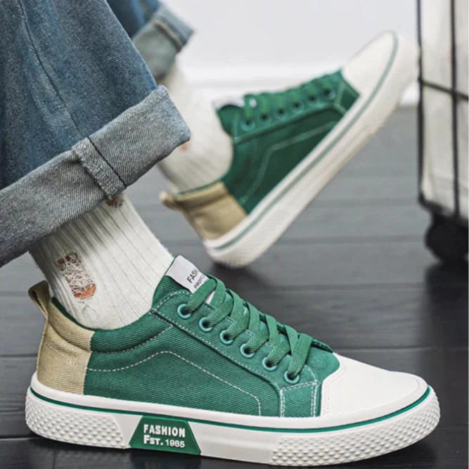 Whitmore | The Lightweight Lace-Up Everyday Sneaker