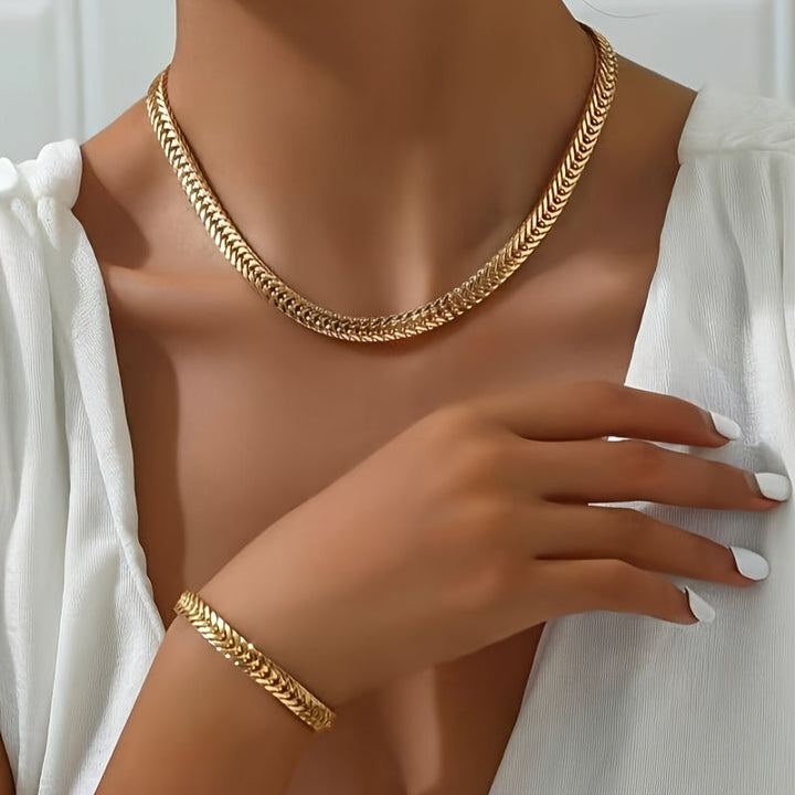 LUXURY FISH TAIL NECKLACE & BRACELET SET