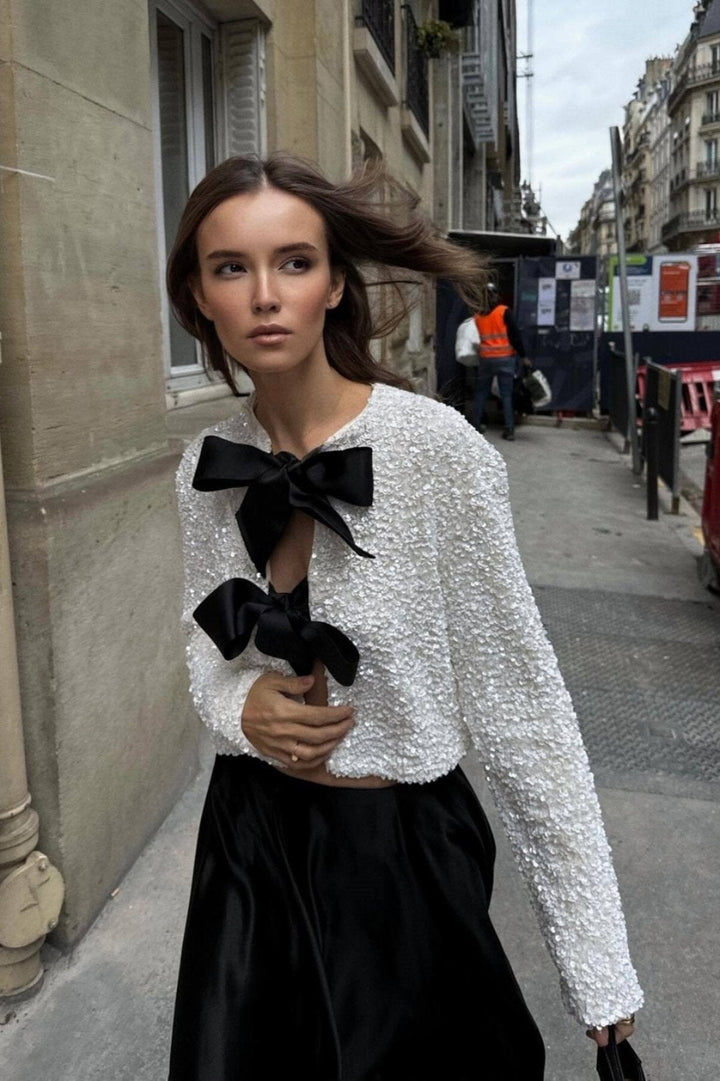 ANWEN | CHIC BLOUSE WITH BOW DETAIL